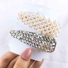 Load image into Gallery viewer, Fashionable Pearl Hair Clips
