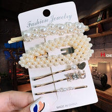 Load image into Gallery viewer, Fashionable Pearl Hair Clips
