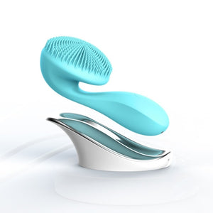 Multi-functional Facial Brush