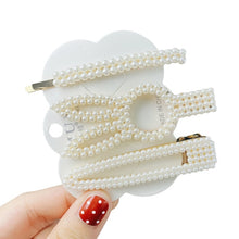 Load image into Gallery viewer, Fashionable Pearl Hair Clips
